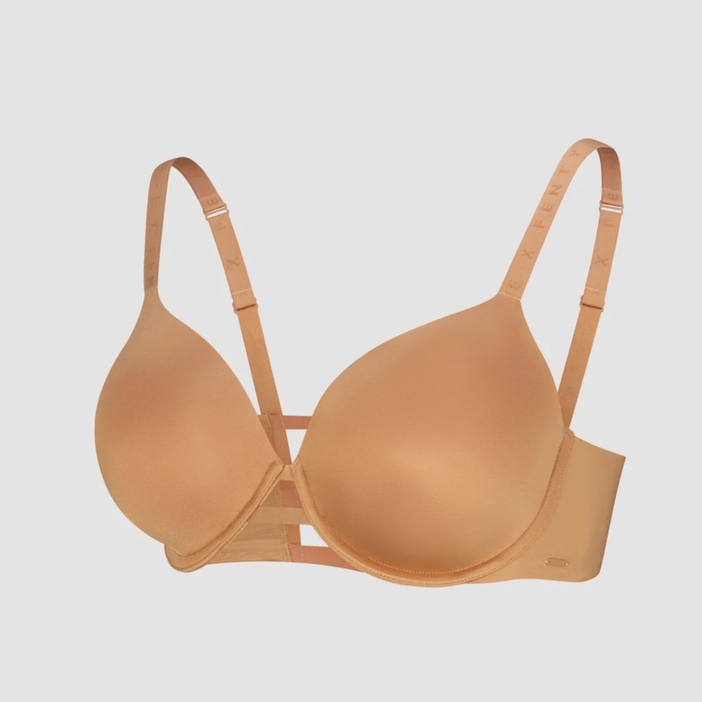 Savage X Fenty bra
SIZE: 38G
COLOR: HONEY NUDE